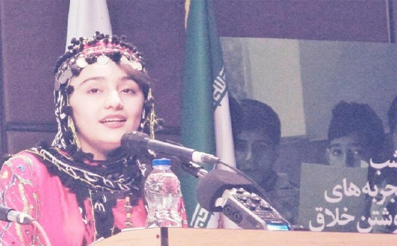 #آرزو_مصطفایی، شاعر و نویسنده کُرد اهل #مریوان، یکی از #فعالان_کرد که به تازگی از سوی دستگاه‌های امنیتی احضار و بازداشت شد. یکی از نزدیکان خانواده مصطفایی گفته است