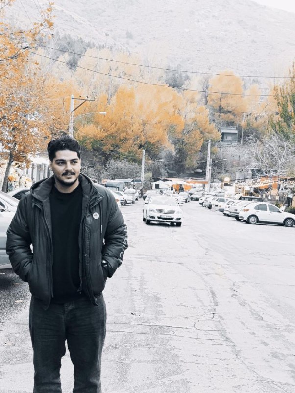 ⚠️ پیکر بی‌جان جوان ۲۲ ساله‌ای که #درفش_کاویانی داشت.تصاویر دریافتی با شرح