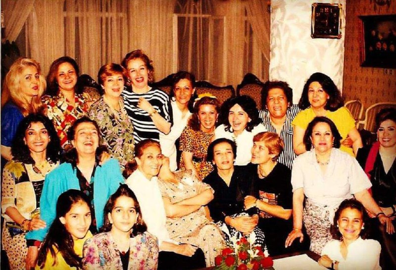 بانوان صدا (#دوبلور)ژاله علو، فهیمه راستکار، ژاله کاظمی، مهین بزرگی، مینو غزنوی، زهره شکوفنده، نیکو خردمند، پروین ملکوتی، نوشابه امیری و..._Imayan