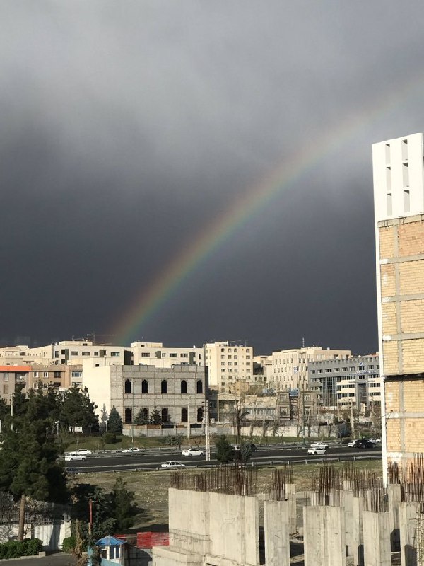 روز آخر سال ۹۸ این #رنگین_کمان زیبا حالمون رو عوض کرد 😍💙تنها انرژی مثبت سال ۹۸ ما 😑 Ahmad01359آسمان تهران، هم اکنون#رنگین‌کمان AzadeMokhtariرنگین کمان تو آسمان ،اولین باره میبینم😍ztavakkoliاعتراف می‌کنم که به وجد اومدم از این رنگین کمون 