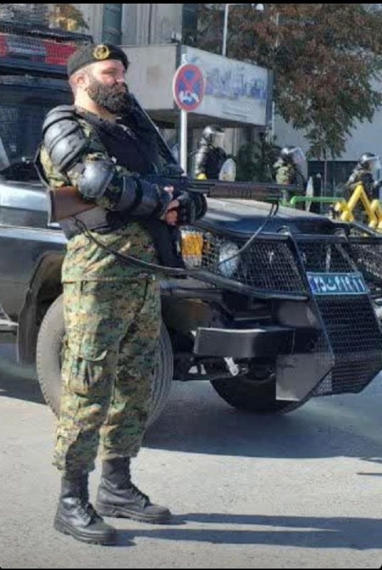 معاون سیاسی استاندار کرمانشاه اعلام کرد در درگیری سپاه با «اشرار مسلح» در کرمانشاه یک عضو بسیج به نام سجاد امیری کشته شده است.@VahidOOnLineسجاد امیری سرکوبگر جمهوری‌اسلامی که بارها  در #آبان۹۸ نامش را از معترضان خیابانی در کرمانشاه و زخمی‌های بیمارستان طالقانی شنیدم، امروز کشته شد. Soranmansournia📡 @VahidOnlineمعاون سیاسی استاندار کرمانشاه اعلام کرد در درگیری سپاه با «اشرار مسلح» در کرمانشاه یک عضو بسیج به نام سجاد امیری کشته شده است.@VahidOOnLineسجاد امیری سرکوبگر جمهوری‌اسلامی که بارها  در #آبان۹۸ نامش را از معترضان خیابانی در کرمانشاه و زخمی‌های بیمارستان طالقانی شنیدم، امروز کشته شد. Soranmansournia📡 @VahidOnline