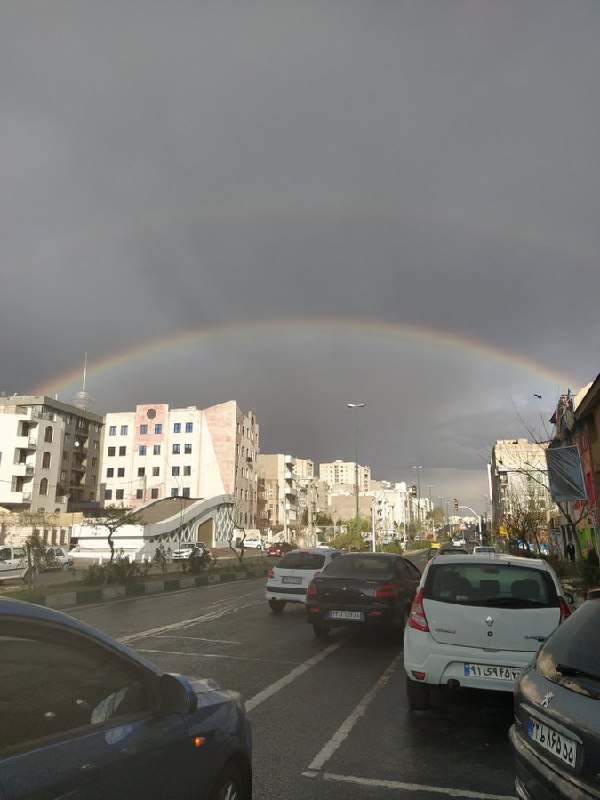 روز آخر سال ۹۸ این #رنگین_کمان زیبا حالمون رو عوض کرد 😍💙تنها انرژی مثبت سال ۹۸ ما 😑 Ahmad01359آسمان تهران، هم اکنون#رنگین‌کمان AzadeMokhtariرنگین کمان تو آسمان ،اولین باره میبینم😍ztavakkoliاعتراف می‌کنم که به وجد اومدم از این رنگین کمون 