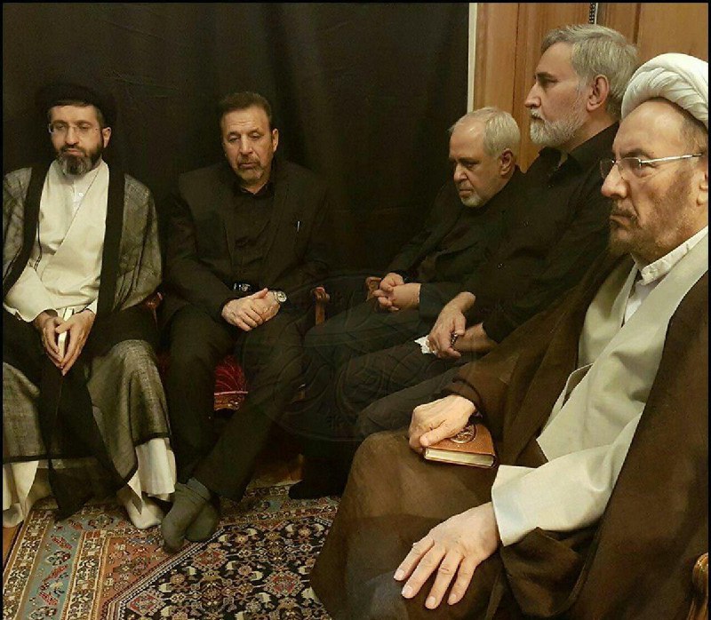 علی #یونسی، #محمدرضاخاتمی، جواد #ظریف، محمود #واعظی و #مسعودخامنه‌ای (فرزند رهبر انقلاب) در مراسم شب قدر منزل صادق #خرازی ATahmasebizadeh