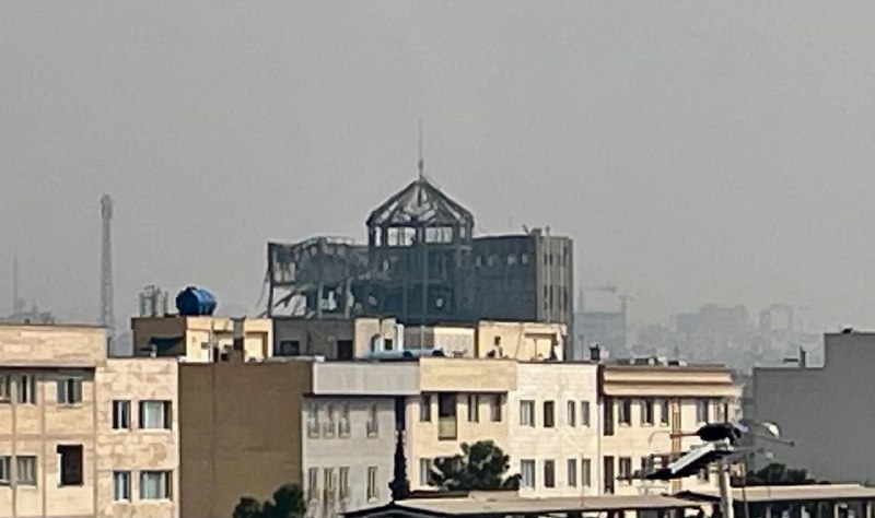 ساختمان 'پژوهشگاه فضایی طرشت پس از حمله ۲۲ اسفند'تصاویر دریافتی از شهروندان در غرب #تهران، شنبه ۲۳ اسفند📡 @VahidOnlineساختمان 'پژوهشگاه فضایی طرشت پس از حمله ۲۲ اسفند'تصاویر دریافتی از شهروندان در غرب #تهران، شنبه ۲۳ اسفند📡 @VahidOnline