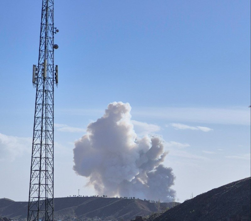 'شهرک صنعتی #نیشابور حدود ساعت ۱۶ مورد حمله قرار گرفت.'تصاویر دریافتی از شهروندان، پنج‌شنبه ۶ فروردینVahid📡 @VahidOnline'شهرک صنعتی #نیشابور حدود ساعت ۱۶ مورد حمله قرار گرفت.'تصاویر دریافتی از شهروندان، پنج‌شنبه ۶ فروردینVahid📡 @VahidOnline