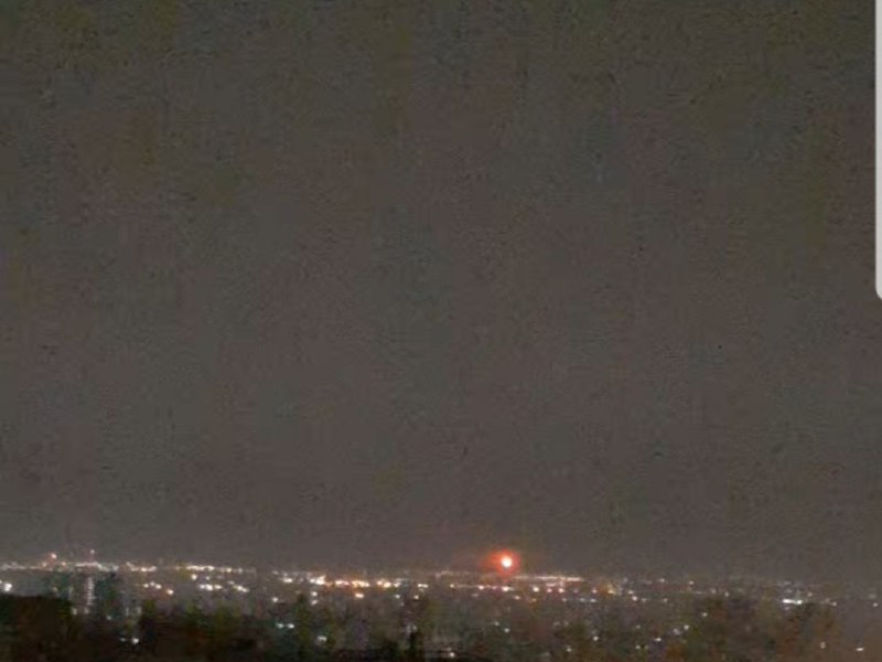 'بمباران سنگین مناطقی در #تهران، بامداد جمعه ۲۲ اسفند'پیام‌های دریافتی از حدود ساعت ۴