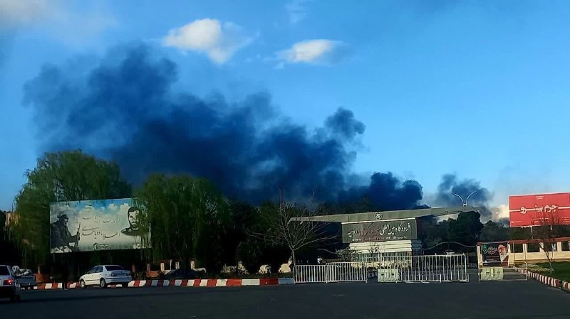 حامد صفاری، مدیرکل مدیریت بحران آذربایجان‌غربی، خبر داد که عصر دوشنبه ۱۷ فروردین فرودگاه ارومیه و چند نقطه دیگر در استان هدف حملات موشکی آمریکا و اسرائیل قرار گرفته است.@VahidOOnLine📡 @VahidOnline