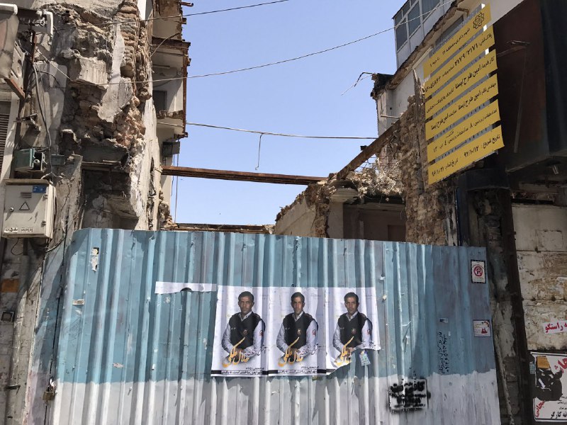 این عکس رو روز #انتخابات گرفتمYaser_Bahrami