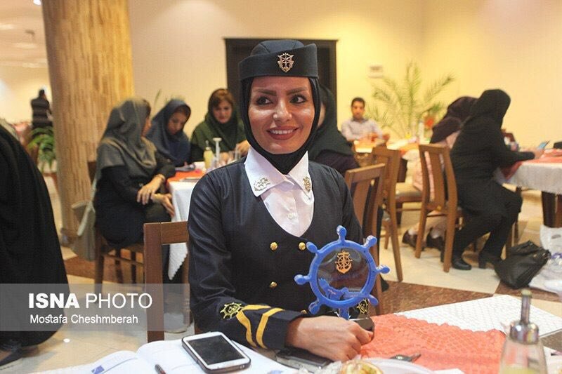 #راحله_طهماسبی سروستانی در #روزجهانی #دریانوردان، به عنوان #دریانورد نمونه سال  ۹۶ در استان #هرمزگان انتخاب شد ⚓️partotarvij