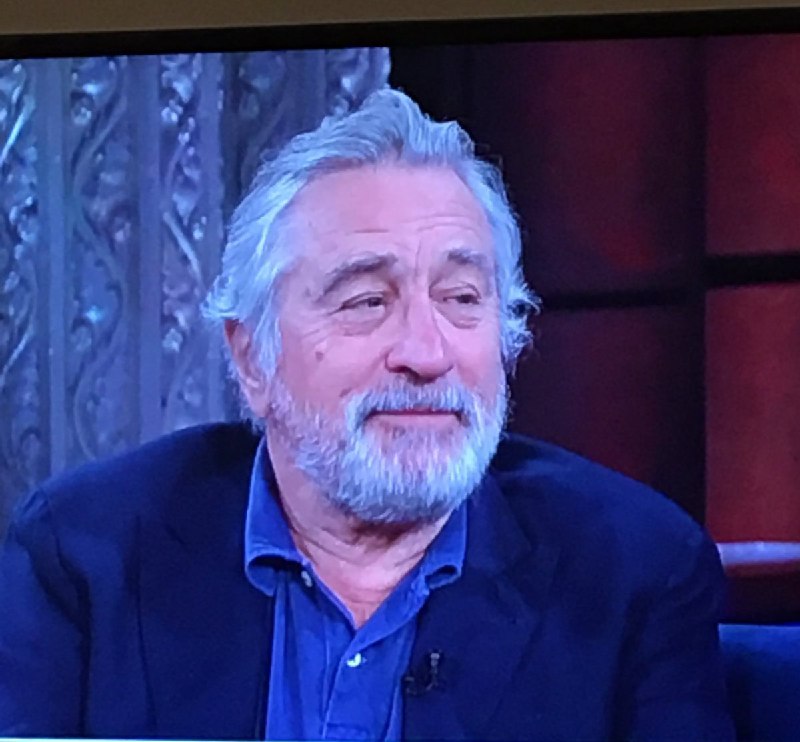 رابرت #دنیرو امشب اومده برنامه‌ی #کلبر، چند ثانیه‌ای طول کشید تا فهمیدم #ابی نیست.NewshaSaremi