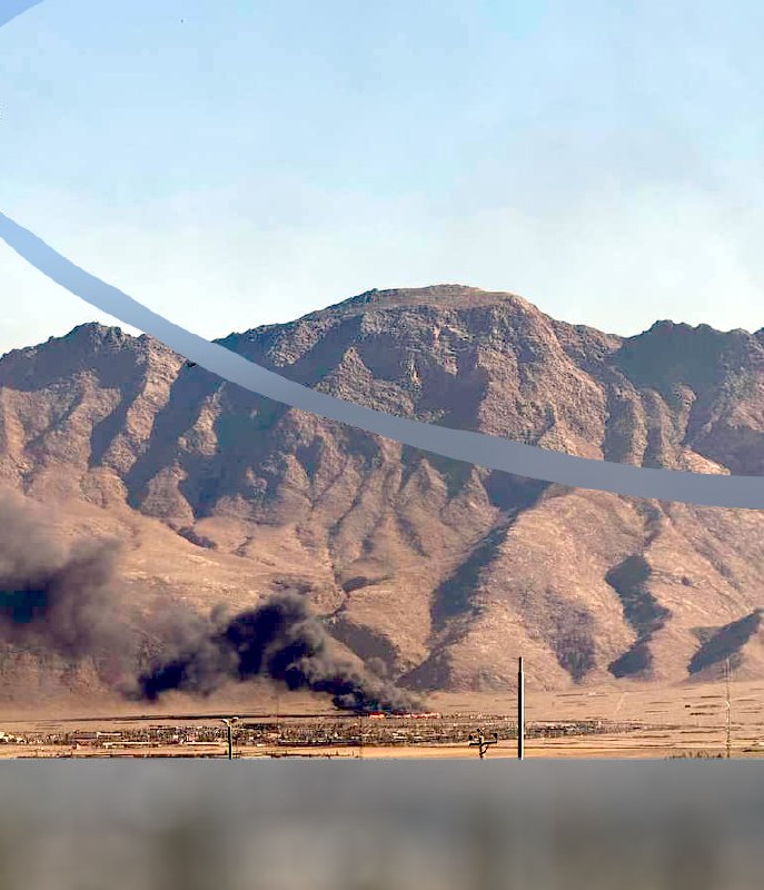 #اصفهانپیام‌های دریافتی از ساعت ۱۳ و تصاویر دریافتی از ساعت ۱۴ تا ۱۶ حاکی از حملات به نقاطی در جنوب اصفهان است.یکشنبه ۱۶ فروردینVahidآپدیت