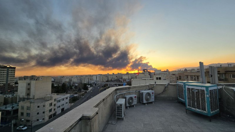 تصاویر دریافتی از انفجارهای غرب #تهرانسه‌شنبه ۱۲ اسفندVahid+ ده‌ها عکس و فیلم دیگر که نرسیدم ببینم.📡 @VahidOnlineتصاویر دریافتی از انفجارهای غرب #تهرانسه‌شنبه ۱۲ اسفندVahid+ ده‌ها عکس و فیلم دیگر که نرسیدم ببینم.📡 @VahidOnline