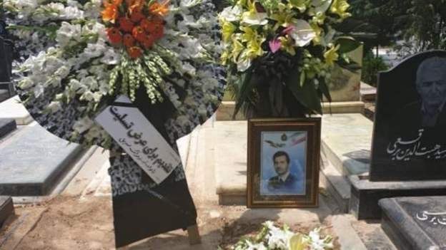 #هوشنگ_صدیق، فرمانده پیشین نیروی هوایی #ارتش ایران دیروز (چهارشنبه) در سن ۷۹ سالگی بر اثر بیماری #کرونا در بیمارستان ۵۰۱ ارتش در تهران #درگذشت.مراسم خاکسپاری او امروز در تهران برگزار شد و در قطعه 