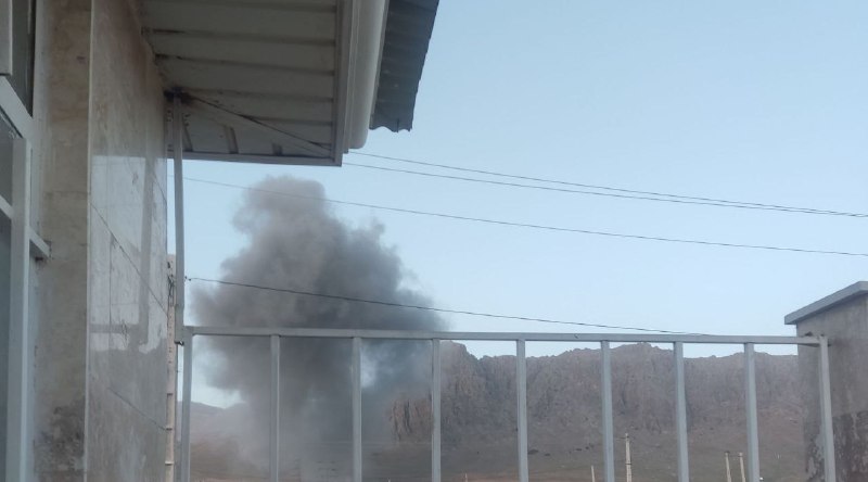 بنا بر گزارش منابع حکومتی پلیس راه دوراهی بروجرد خرم‌آباد هدف حمله قرار گرفت و آزادراه بین این دو شهر مسدود شد.📡 @VahidOnlineبنا بر گزارش منابع حکومتی پلیس راه دوراهی بروجرد خرم‌آباد هدف حمله قرار گرفت و آزادراه بین این دو شهر مسدود شد.📡 @VahidOnline