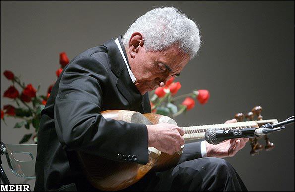 فرهنگ شریف در ۸۵سالگی درگذشتاز نوازندگان برتر نیم‌قرن اخیراز شاگردان عبدالحسین شهنازی و مرتضی نی‌داوودبا شیوه‌ی نوازندگی اختصاصی خودشو مدرس موسیقی در برخی دانشگاه‌های آمریکا@KhabGard